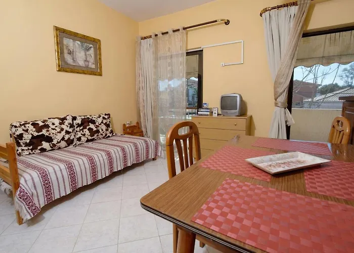 Traditional In Corfu Next To The Center Apartment