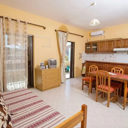 Traditional In Corfu Next To The Center דירה *